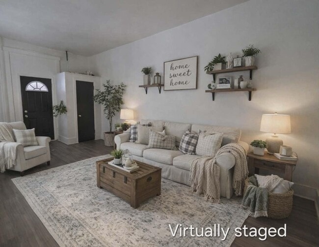 Photo - 220 W Horner St