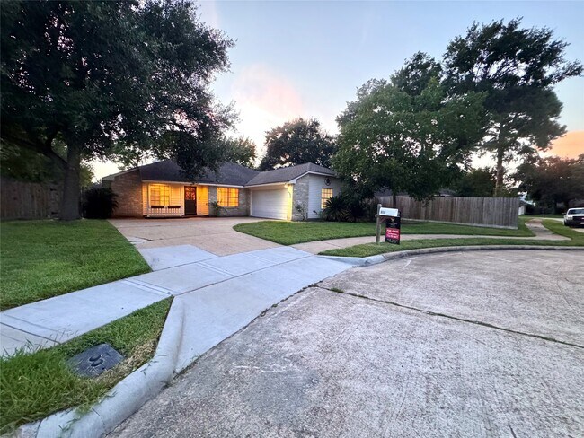 Photo - 8507 Grove Park Dr