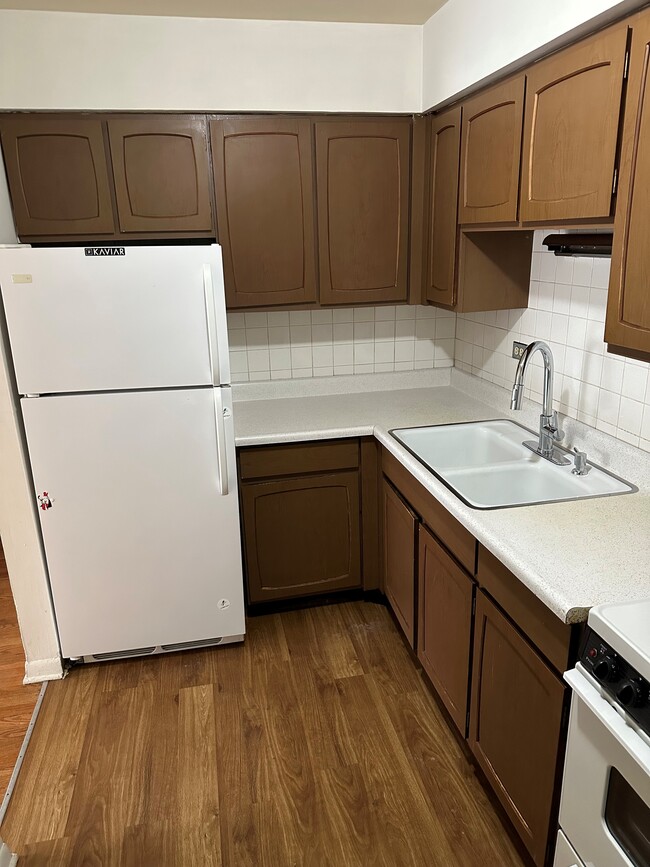 Photo - 420 W Aldine Ave Unit 520