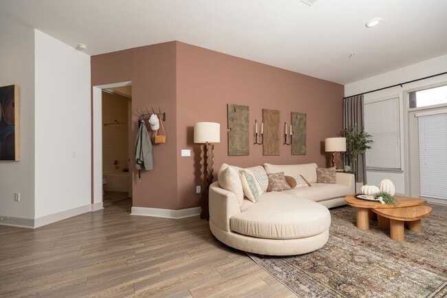 Photo - Luxury Living + 4 Weeks Free Unit TBRO