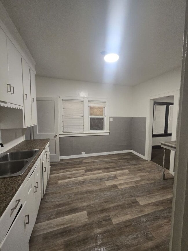 Building Photo - 3 Bedroom Single Family | EDEN and CMHA Section 8 Welcomed