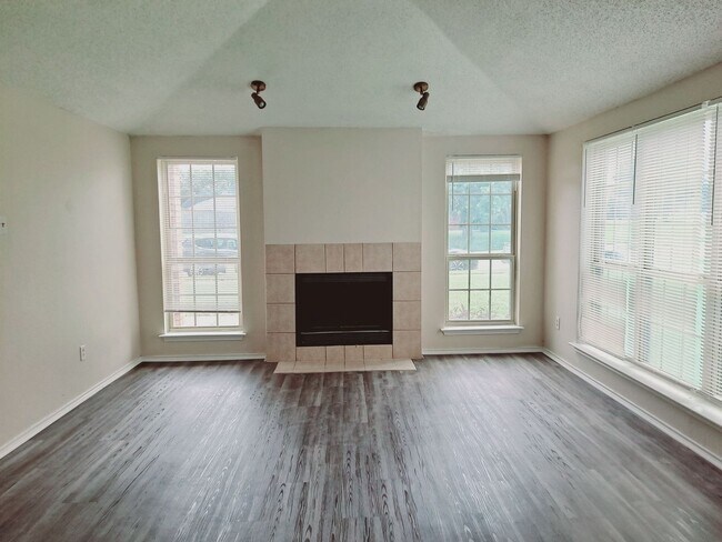 Photo - Westover 926-928 Unit 926