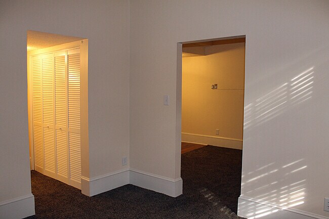 Photo - UPDATED DOWNTOWN ACROSS FROM COLONIAL CEME...