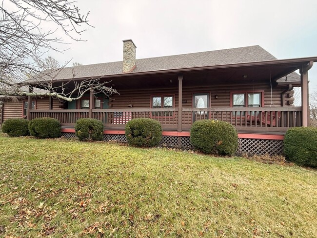 Photo - LOG HOME IN SIMPSONVILLE, KY