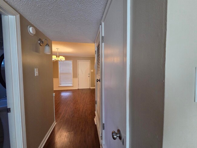 Photo - 2104 Harbert Ave