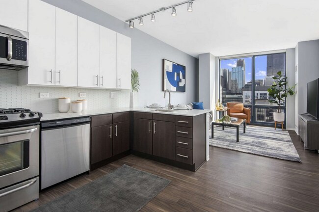 Photo - 301 S Halsted St Unidad 1012