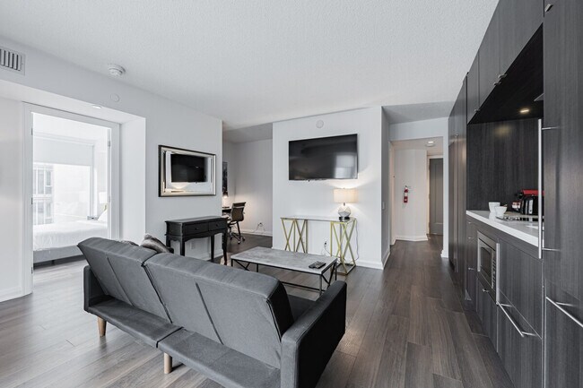 Photo - 155 Yorkville Ave Unité SI ID1045461P