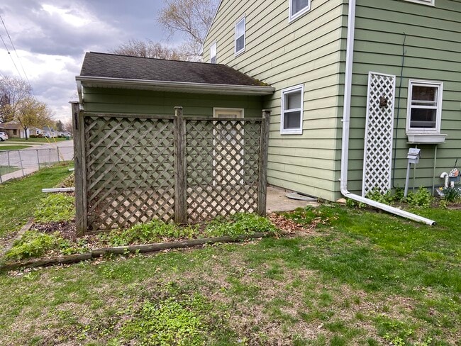 Photo - 1400 Katers Dr