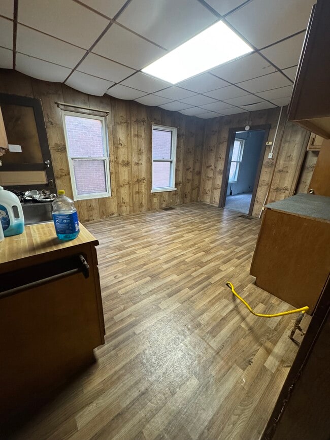 Photo - 719 Steel St