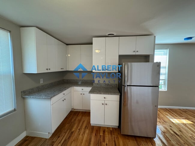 Building Photo - 38 Forest St Unit 2 Rental
