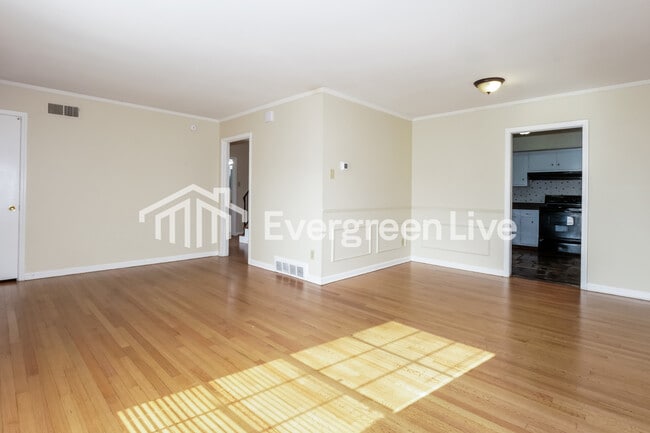 Photo - 4850 Summerlane Ave