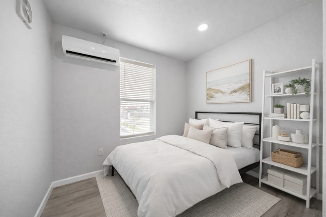 Building Photo - 2805 Church St Unit A