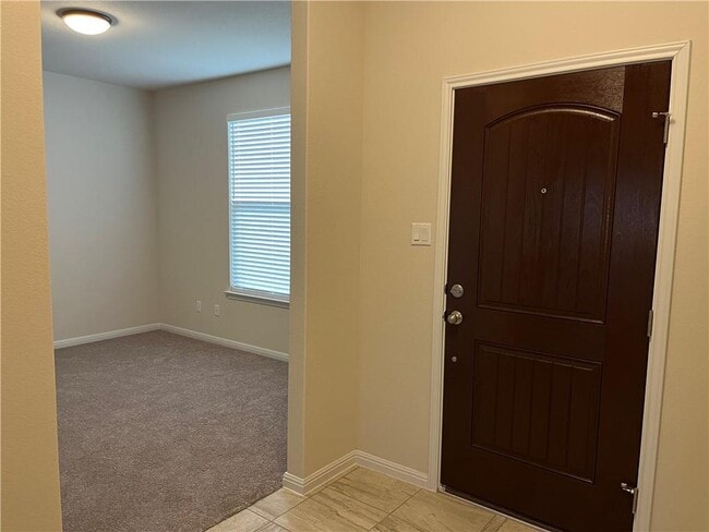 Photo - 605 Elm Green St