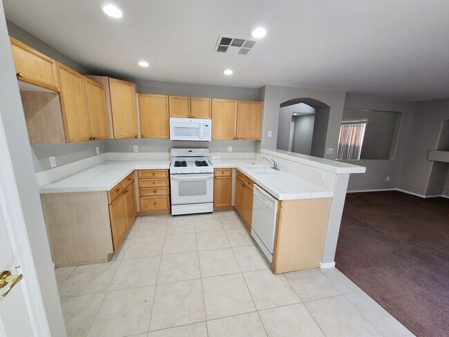 Photo - Gorgeous 3Bed/2.5 Bath home- located in N. Summerlin gated Community