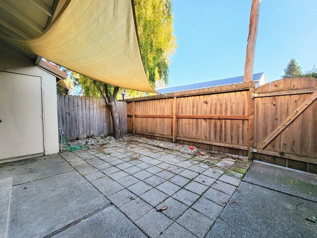 Photo - 2 Bedroom Townhome with Pool