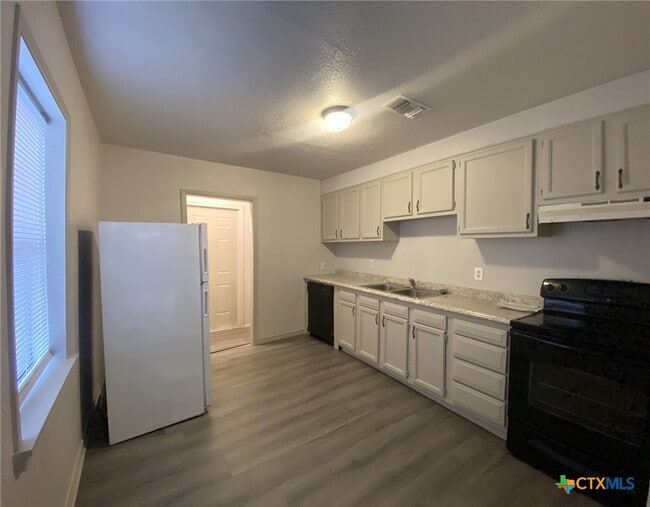 Photo - 902 S 4th St