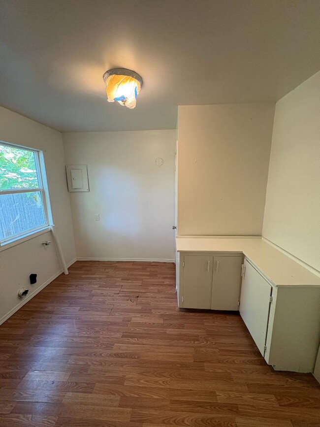 Photo - 1439 S Oak Ave