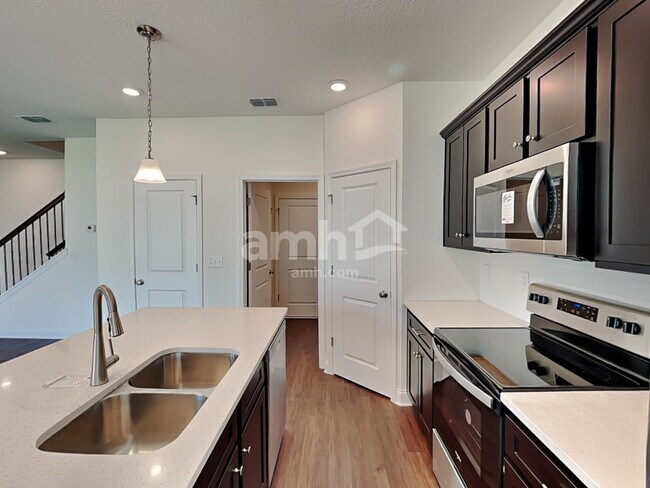 Photo - 95 Onate Cir