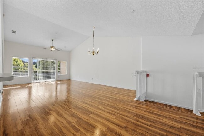 Photo - 6029 Lake Pointe Dr Unidad 202