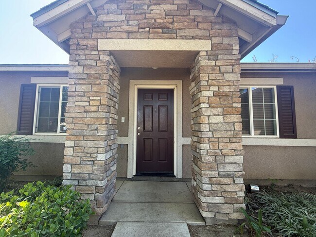 Photo - 3-bedrooms and two bathrooms home located in Visalia, CA