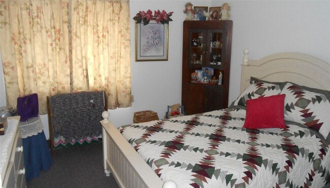 Photo - 620 W Pike St