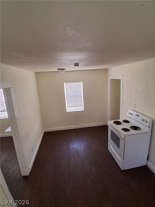 Photo - 413 W Van Buren Ave Unit 8