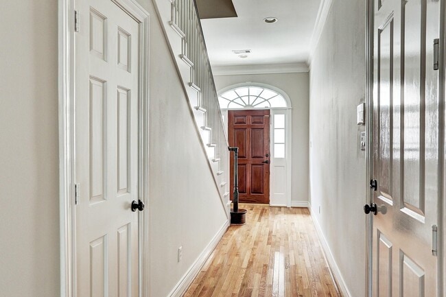 Photo - 1933 Woodbury St Unidad A