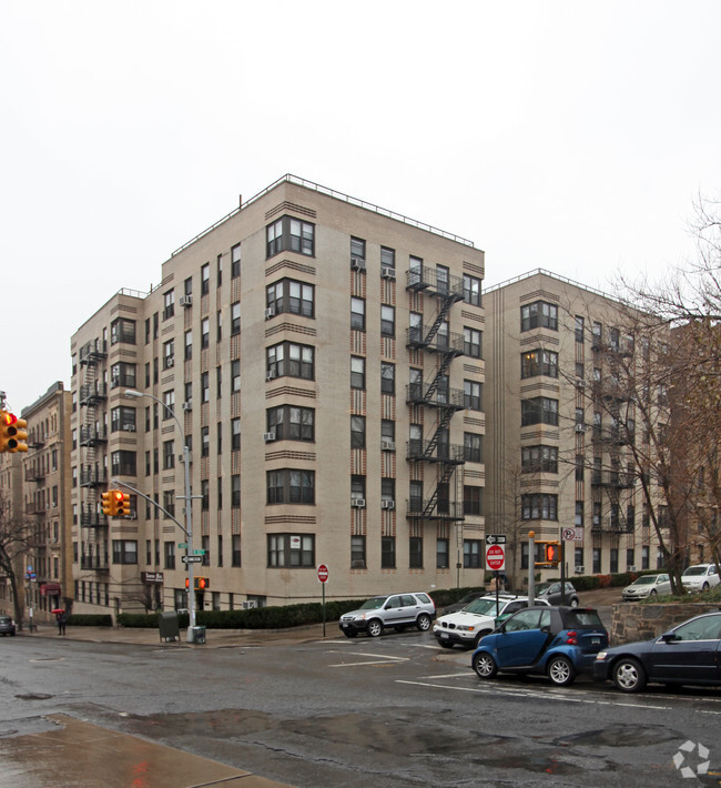 Building Photo - 499 Fort Washington Avenue Rental