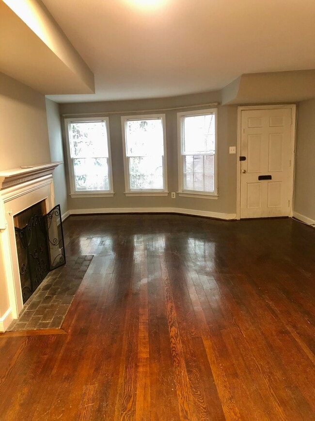 Photo - 939 25th St NW Unit B