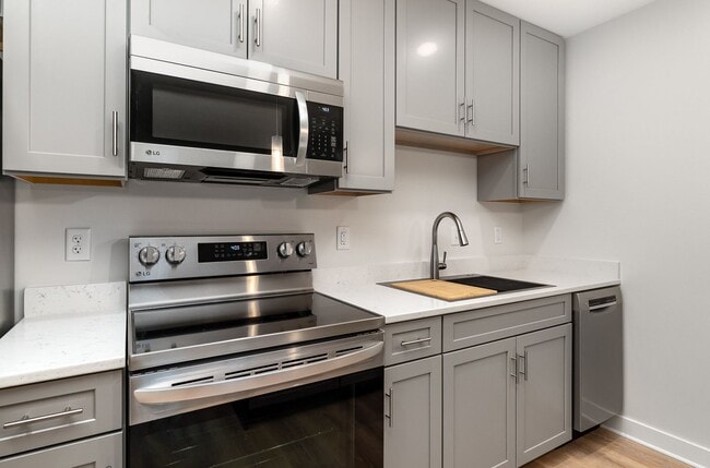 Photo - Green Hills Condo Living! Unit B6