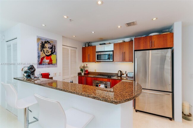 Photo - 300 S Biscayne Blvd Unit T-3702