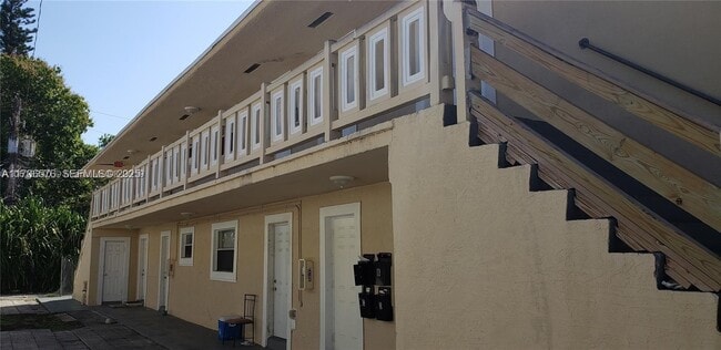624 SW 16th Ave Unidad C