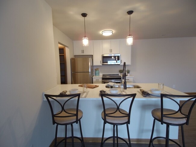 Photo - Shady Lane Apartments