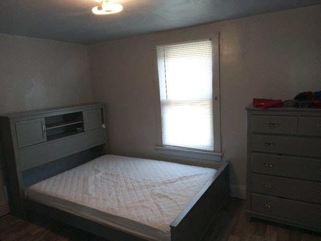 Photo - 809 Bradshaw Ave