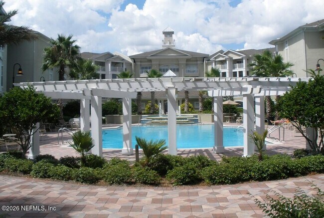 8290 Gate Pkwy W Unit 135