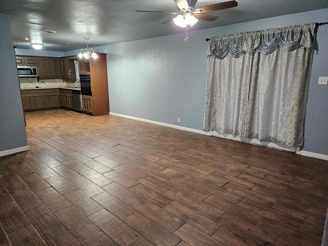 Photo - 808 McCurry Ave