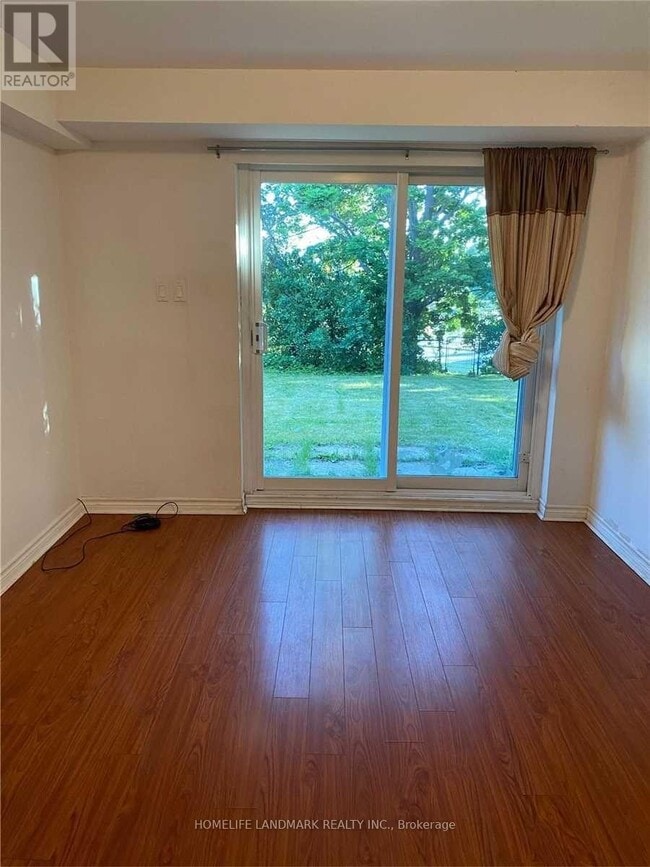 Photo - 120 Micmac Crescent