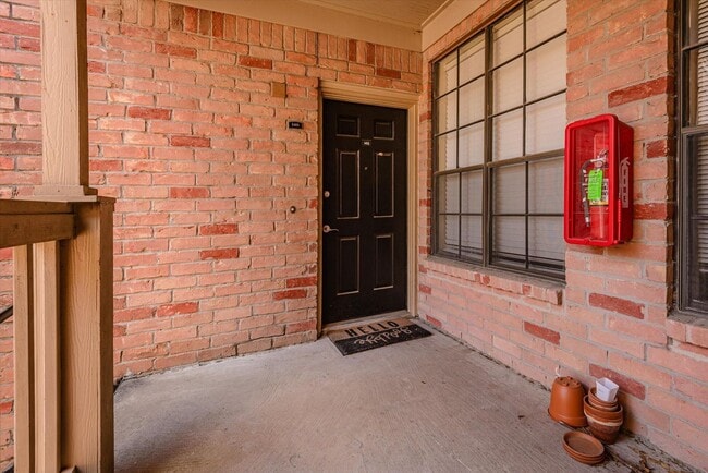 Photo - 2255 Braeswood Park Dr