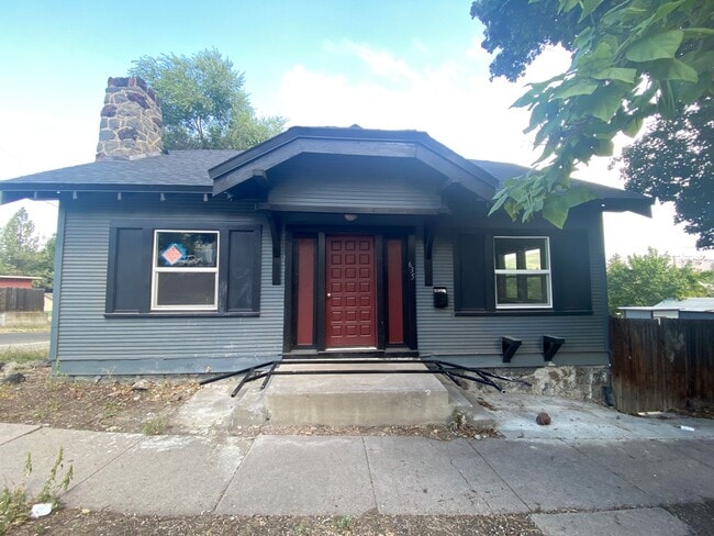 Building Photo - 5 Bedroom 1.5 Bath House