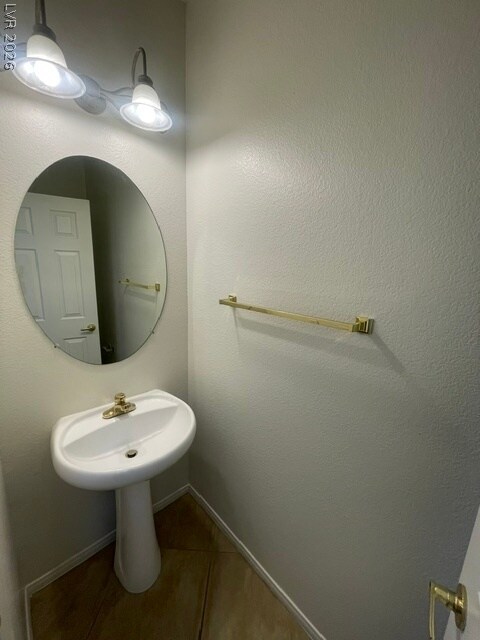 Photo - 251 Queens Ct