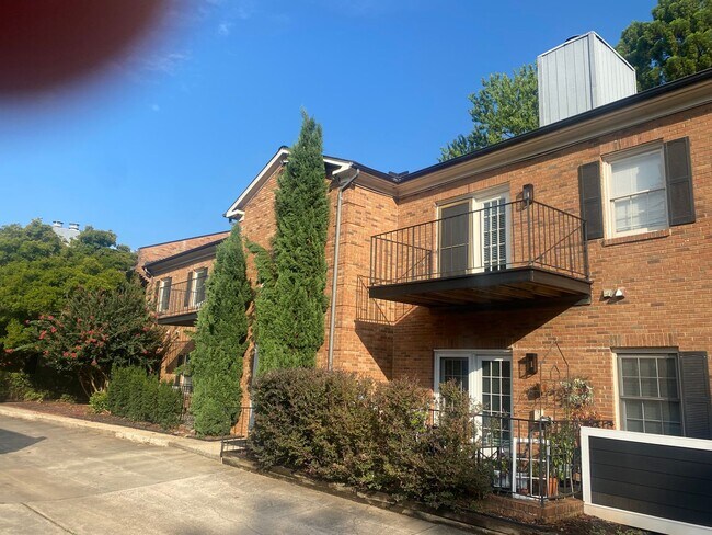 Queens Rd. Condo - Queens Rd. Condo Unit 1014 Queens Rd # A