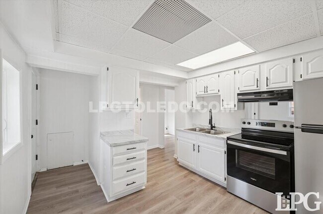 Photo - 4013 Caroline Ave