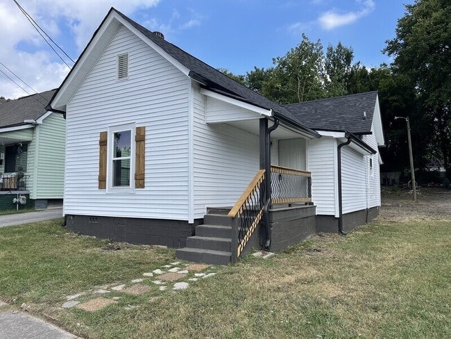 Photo - 1621 Dora St