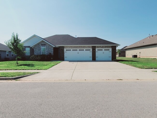 Luxuary in River Pointe Subdivision - Ozark! - Luxuary in River Pointe Subdivision - Ozark! Casa