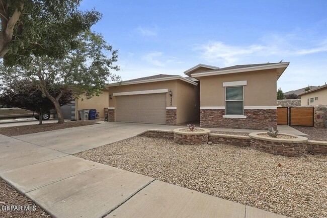 Photo - 6457 Harapon St