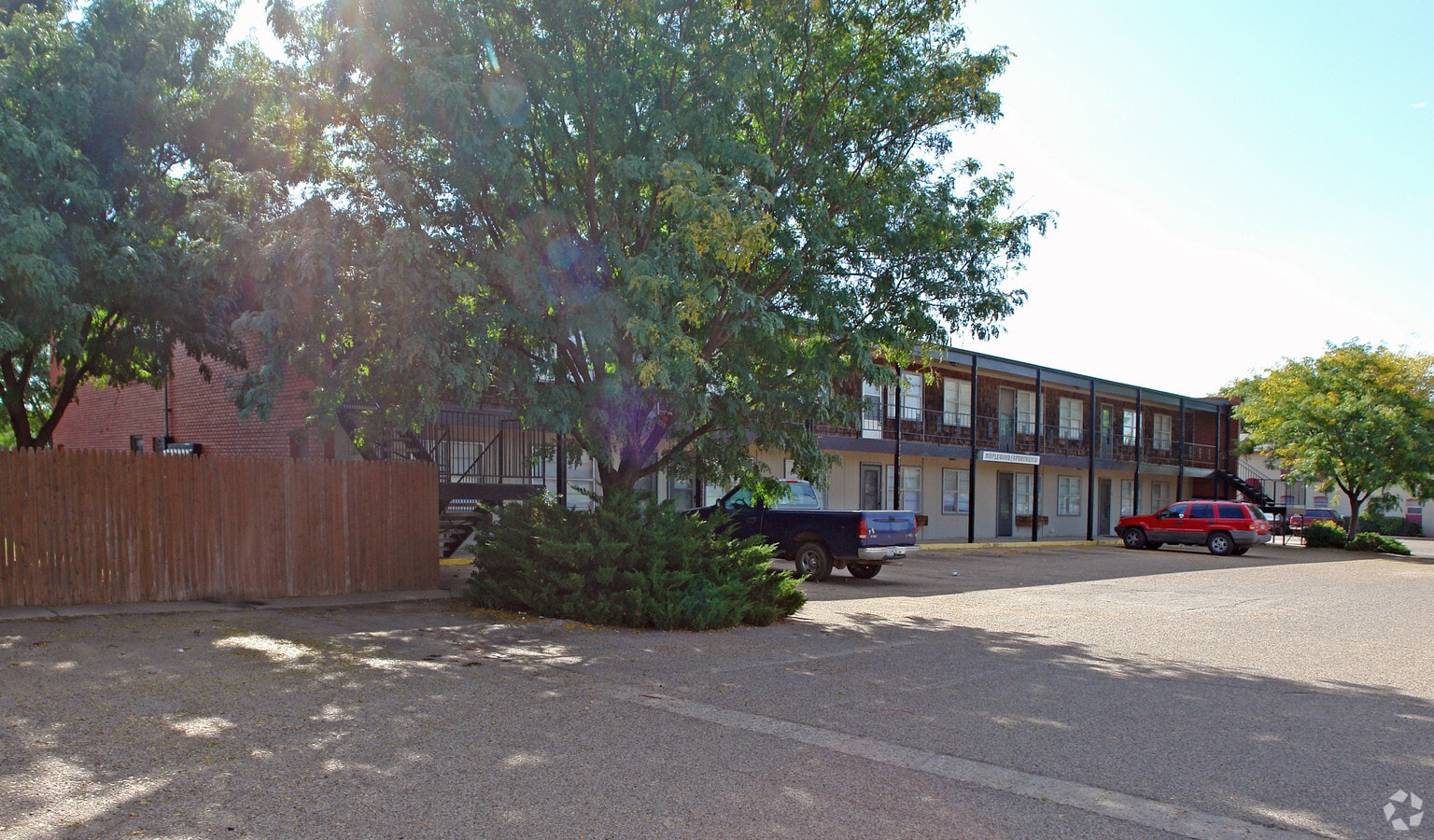 Maplewood Apartments - Maplewood Apartments