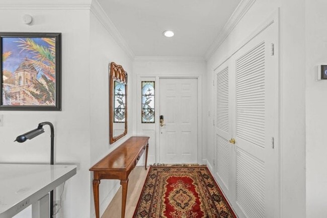Photo - 664 Forsyth St