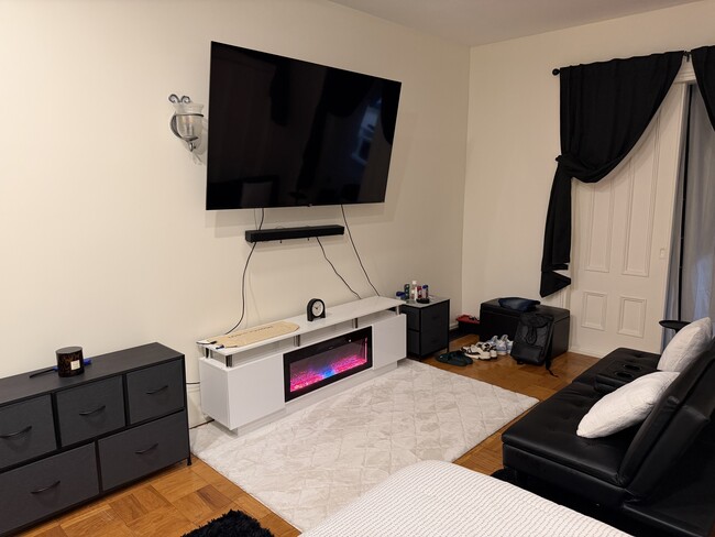 Photo - 6 Woodbine St Unit Big & Cozy