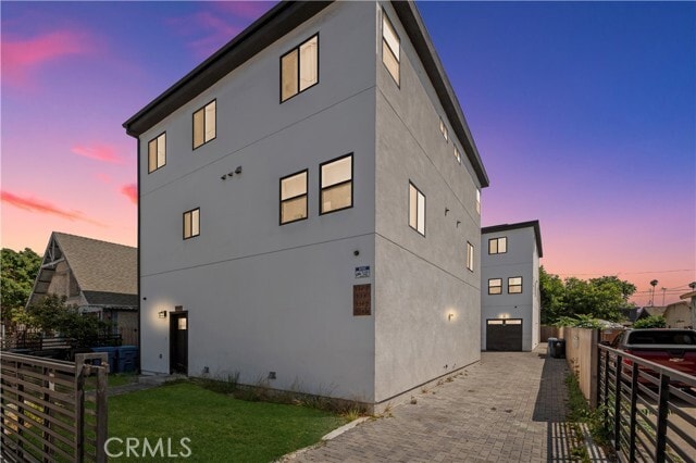 Building Photo - 532 W Vernon Ave Rental