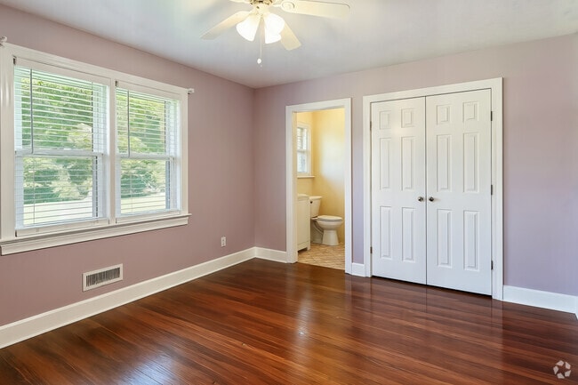 Building Photo - 5105 Sweetbriar Cir Rental